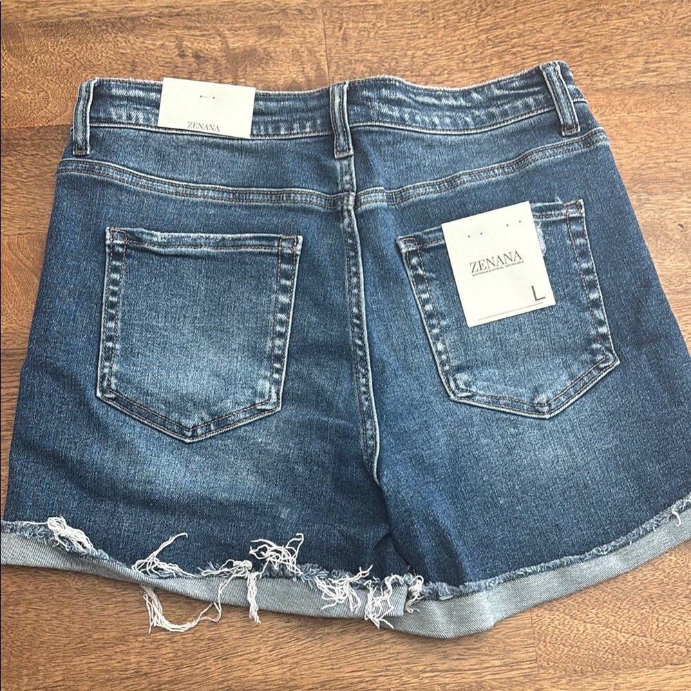 Zenana Outfitters Blue Jean Shorts Distressed Mid-Thigh - Picture 2 of 2